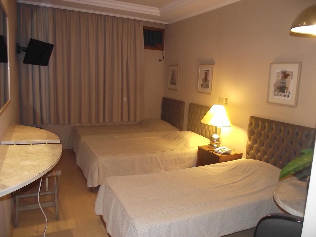 Augustus Plaza Hotel 상조제두히우프레투 외부 사진